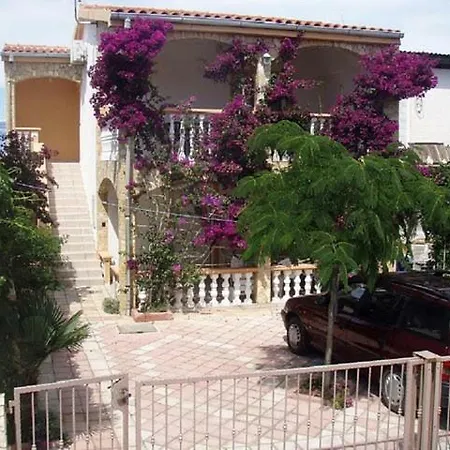 Apartment Ivica *